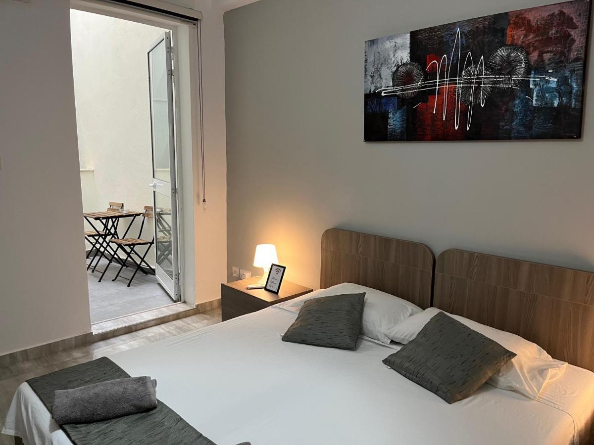 F7 Room 1, Private Double Room With Private Bathroom In Shared Flat 음시다 외부 사진
